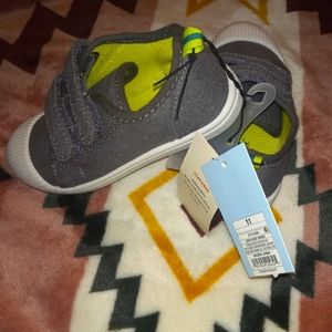 SOLD ON FACEBOOK !!!!Boys shoes🌟
